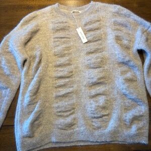 Beautiful oatmeal colored wool knit sweater oversized new with tags